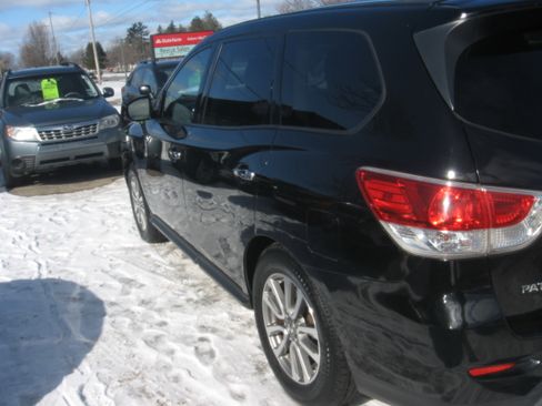 Used 2013 Nissan Pathfinder S image 6