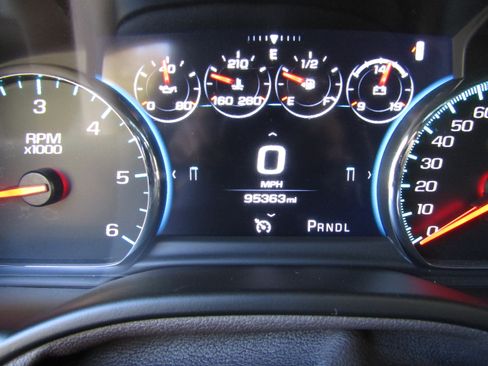 Used 2020 GMC Yukon Denali image 16