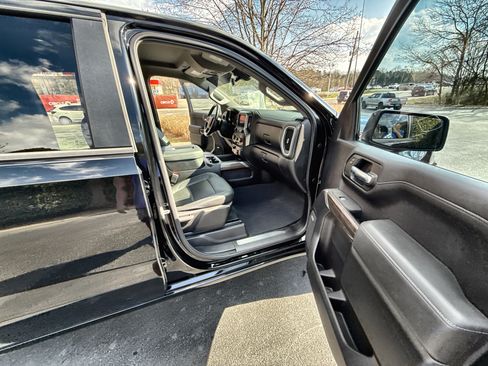 Used 2020 Chevrolet Silverado 1500 LT Trail Boss image 8