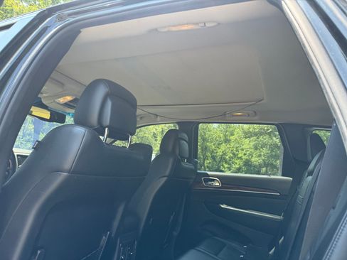 Used 2011 Jeep Grand Cherokee Limited image 5