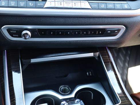 Used 2020 BMW X7 xDrive40i w/ M-Sport Package image 47