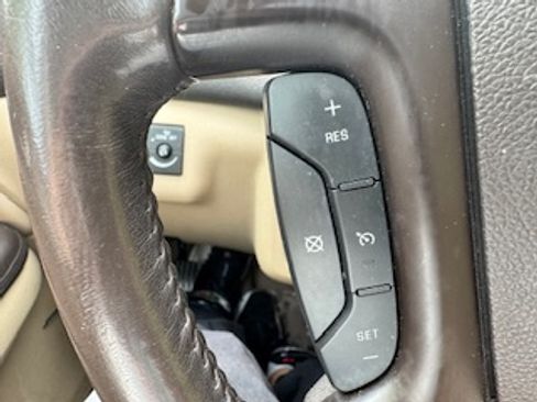 Used 2012 Buick Enclave Premium image 27