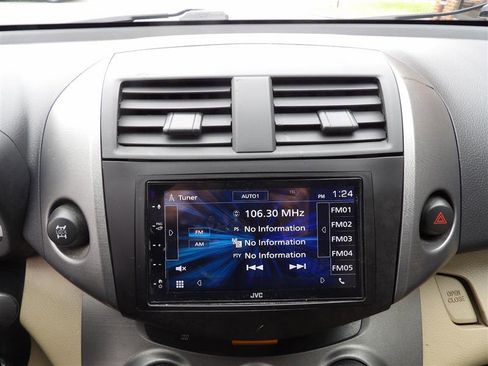 Used 2010 Toyota RAV4 image 18