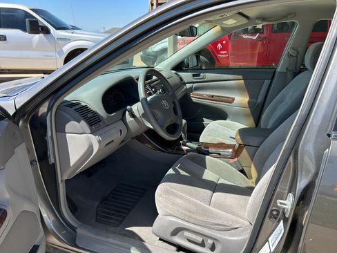 Used 2003 Toyota Camry SE image 9