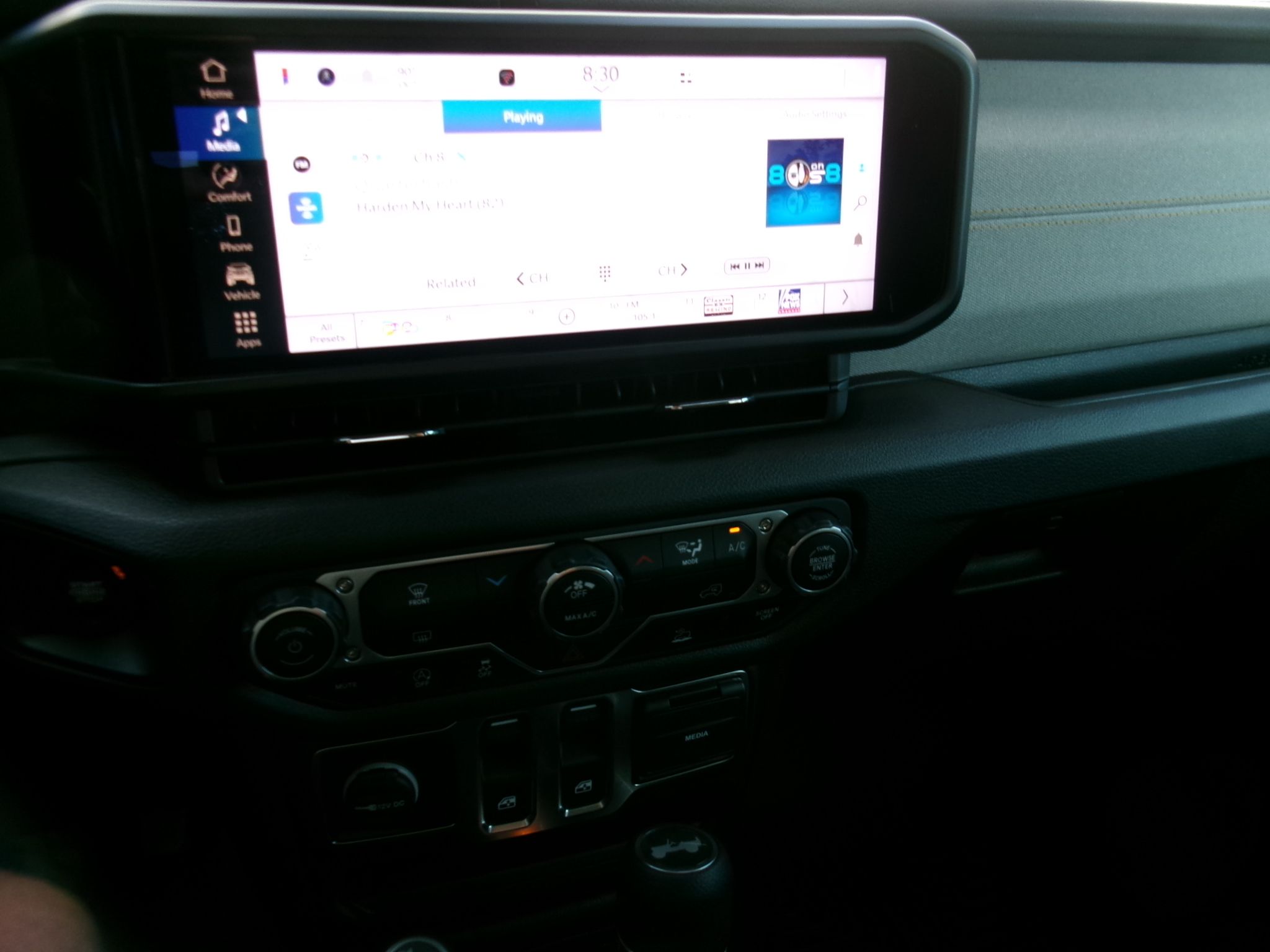 Used 2025 Jeep Wrangler 4WD Sport image 9