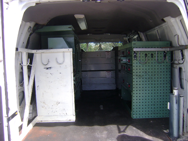 Used 2002 Ford E-350 and Econoline 350 Extended Super Duty RWD image 10