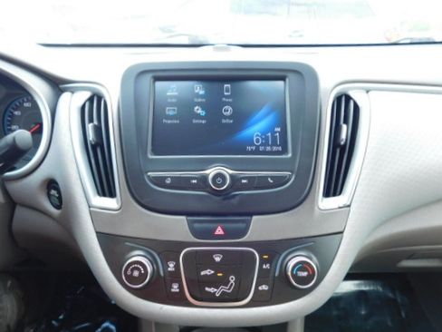Used 2017 Chevrolet Malibu LS image 13