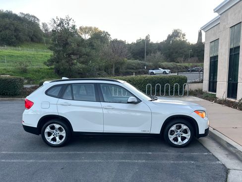 Used 2015 BMW X1 sDrive28i image 4