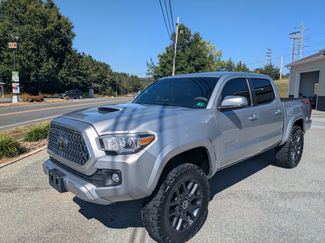 Used 2018 Toyota Tacoma TRD Sport image 1