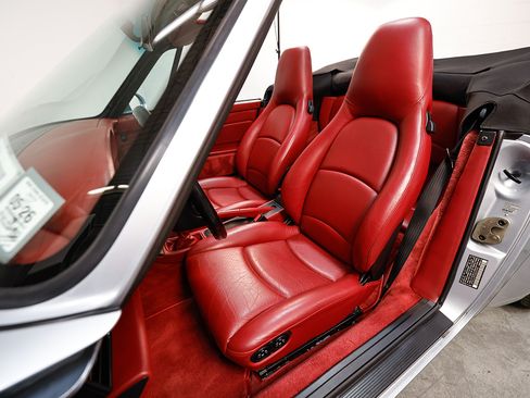 Used 1995 Porsche 911 Carrera image 10