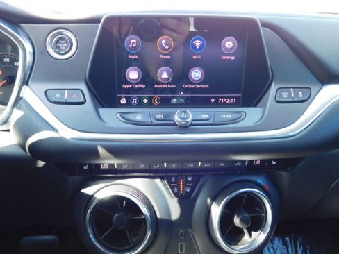 Used 2020 Chevrolet Blazer LT image 17