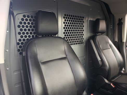 Used 2023 Ford Transit 250 image 10