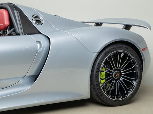 Used 2015 Porsche 918 Spyder AWD/4WD image 77