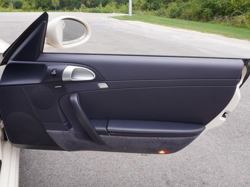 Used 2010 Porsche 911 Carrera S Cabriolet RWD image 44