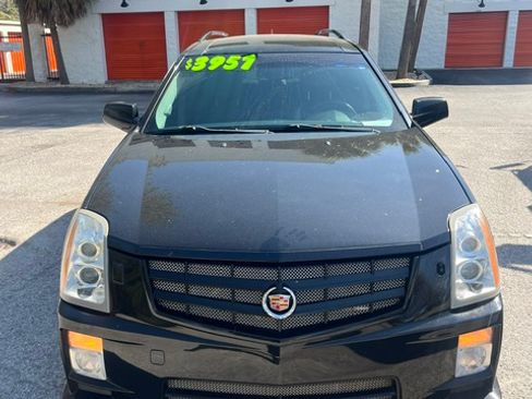 Used 2007 Cadillac SRX Luxury image 2