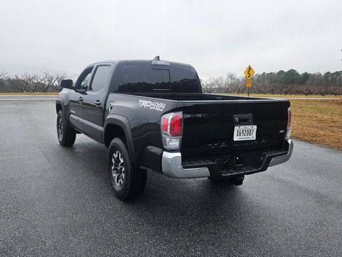 Used 2021 Toyota Tacoma image 3