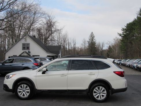 Used 2015 Subaru Outback 2.5i Premium image 4