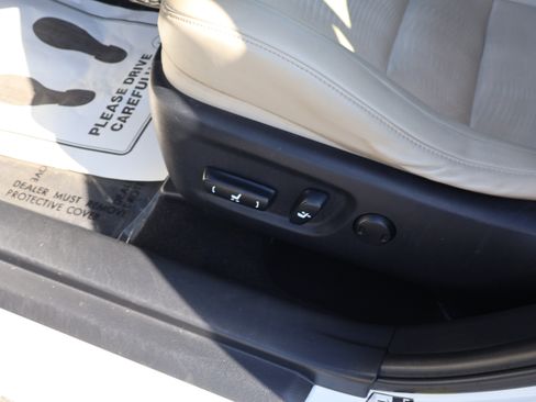 Used 2013 Lexus CT 200h image 19