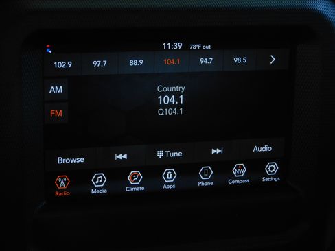 Used 2023 Jeep Gladiator Sport AWD/4WD image 27