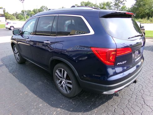 Used 2016 Honda Pilot AWD Touring image 3