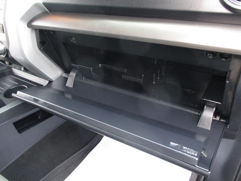 Used 2017 Toyota Tundra SR5 image 38