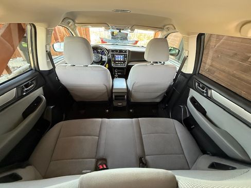 Used 2018 Subaru Outback 2.5i Premium image 20