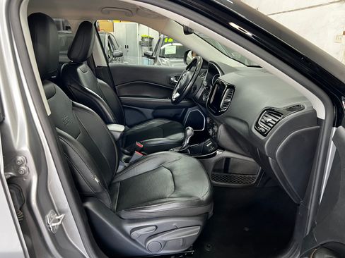 Used 2019 Jeep Compass Limited image 15