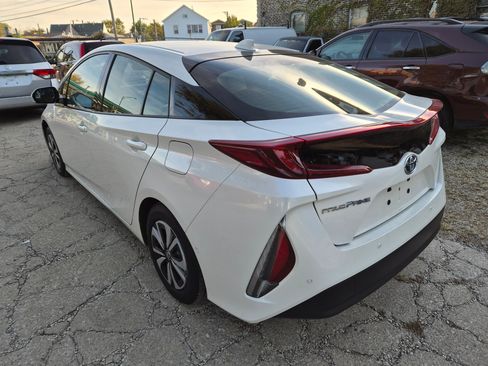 Used 2017 Toyota Prius Prime Advanced image 4