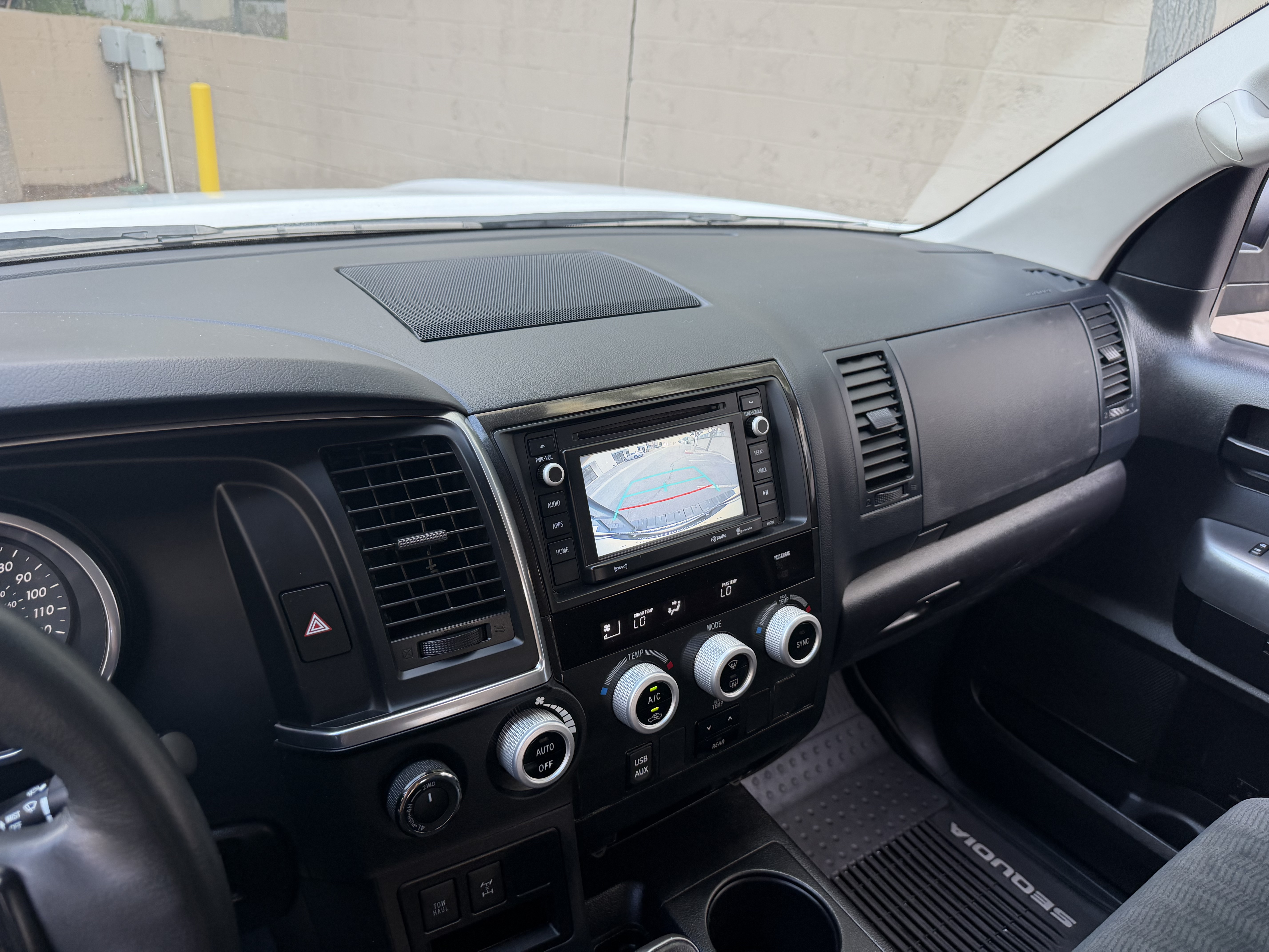 Used 2018 Toyota Sequoia TRD Sport AWD/4WD image 39