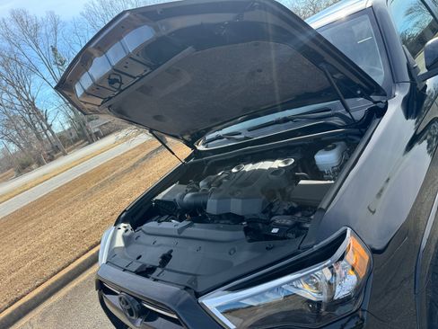 Used 2023 Toyota 4Runner TRD Off-Road Premium image 23