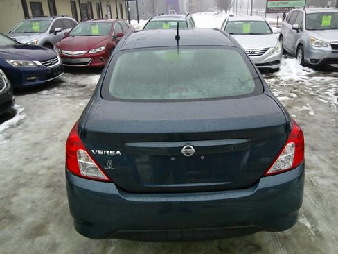 Used 2016 Nissan Versa image 5