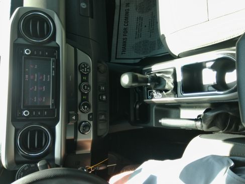 Used 2019 Toyota Tacoma 4x4 Double Cab SR5 image 58