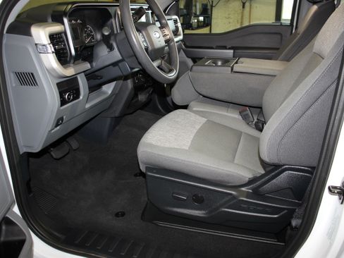 Used 2025 Ford F250 4x4 Crew Cab Super Duty image 18