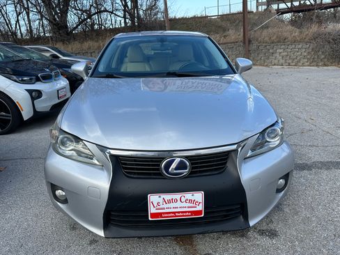 Used 2012 Lexus CT 200h Premium image 2