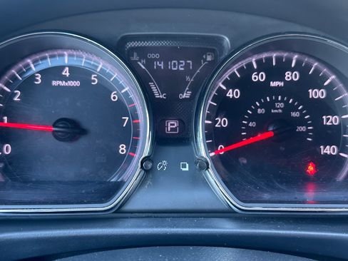 Used 2017 Nissan Versa 1.6 SV image 11