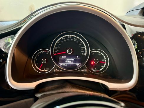 Used 2013 Volkswagen Beetle TDI Convertible FWD image 33