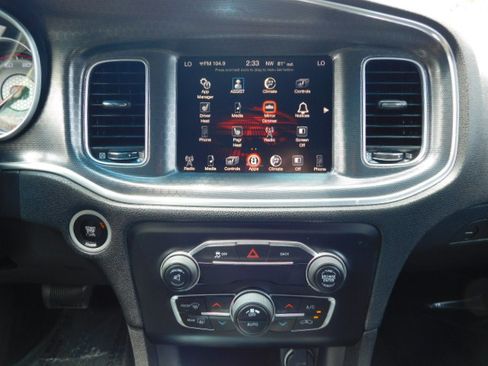 Used 2016 Dodge Charger SXT RWD image 14