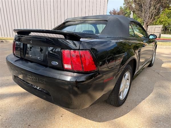 Used 2001 Ford Mustang Deluxe Convertible RWD image 4