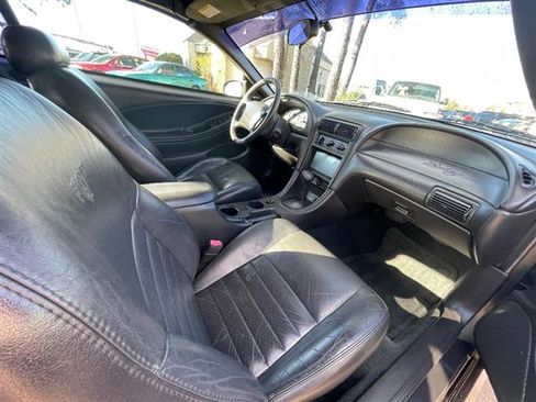 Used 2001 Ford Mustang GT Deluxe image 16