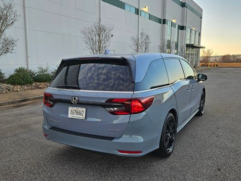 Used 2024 Honda Odyssey Sport image 4