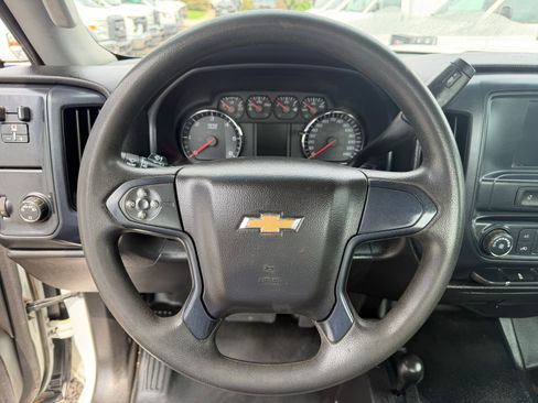 Used 2018 Chevrolet Silverado 2500 4x4 Regular Cab image 13