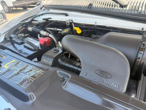 Used 2015 Ford E-350 and Econoline 350 image 23