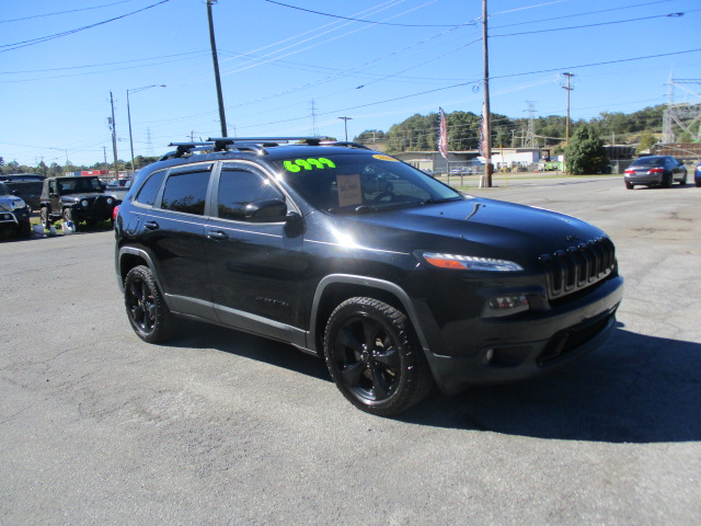Used 2018 Jeep Cherokee FWD Latitude image 4