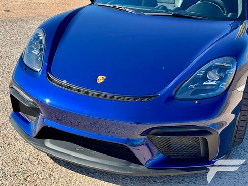 Used 2021 Porsche 718 Cayman GT4 RWD image 8