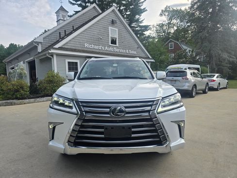 Used 2019 Lexus LX 570 4WD image 1