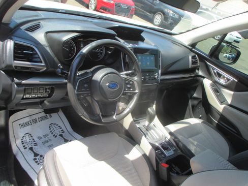 Used 2020 Subaru Forester Premium Sport Utility 4D AWD/4WD image 9