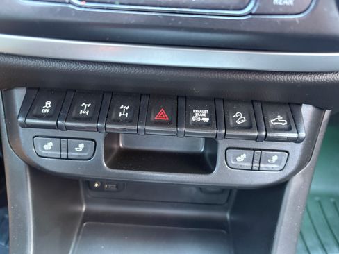 Used 2021 Chevrolet Colorado ZR2 image 20