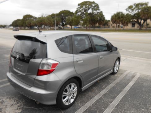 Used 2009 Honda Fit Sport image 4
