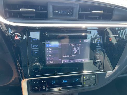 Used 2017 Toyota Corolla LE image 14