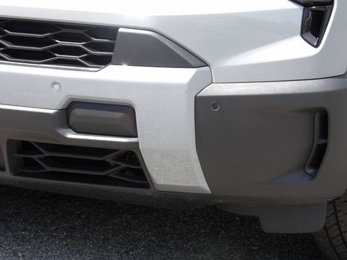 Used 2026 Chevrolet Silverado EV 4x4 Crew Cab LT image 7
